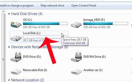 finding the correct drive letter for the flash drive