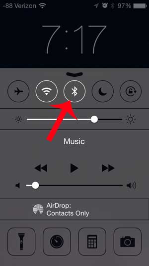 how to turn bluetooth on or off on the iphone in ios 7