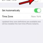 how to switch from 24 hour to 12 hour time format on iphone se