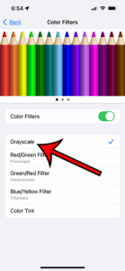 how to enable or disable grayscale on iPhone 13